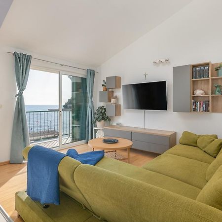 Apartment By The Sea Podgora Exterior photo