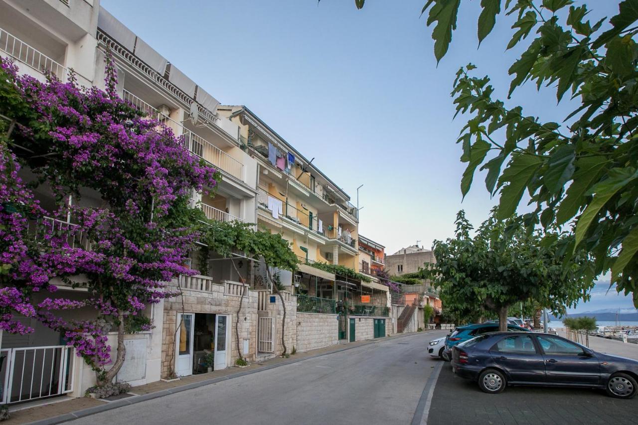 Apartment By The Sea Podgora Exterior photo