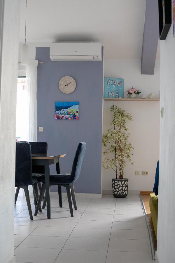 Apartment By The Sea Podgora Exterior photo